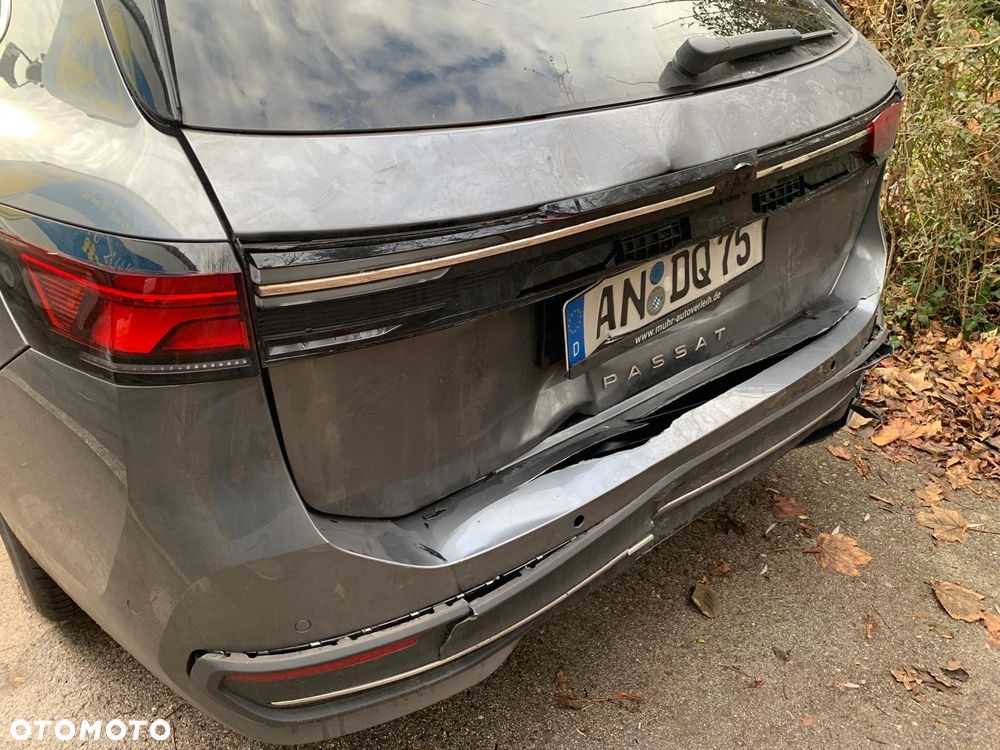 Volkswagen Passat 2.0 TDI EVO Elegance DSG - 9