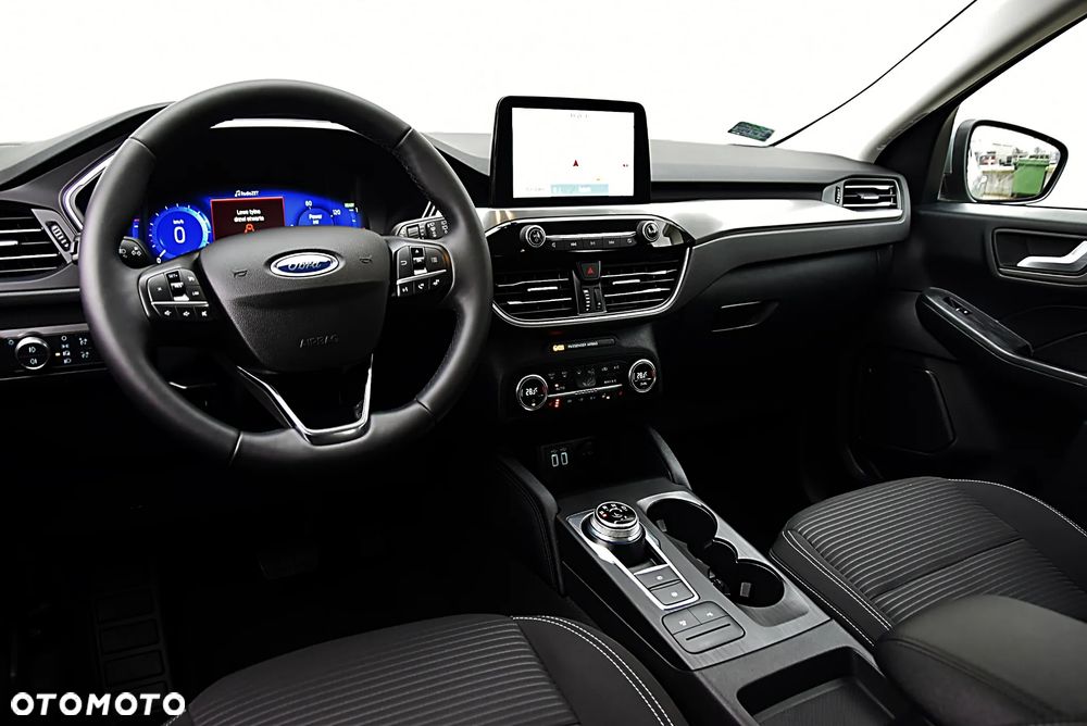 Ford Kuga 2.5 FHEV FWD Titanium - 17