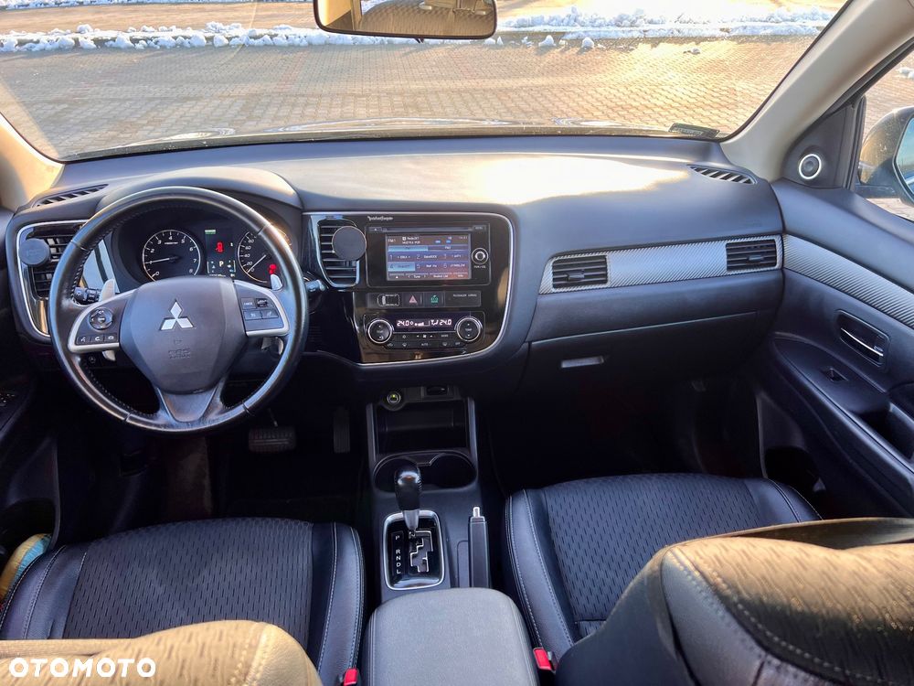 Mitsubishi Outlander 2.0 Intense + 4WD CVT - 7