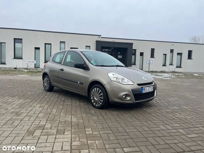 Renault Clio 1.2 16V Arctica - 11