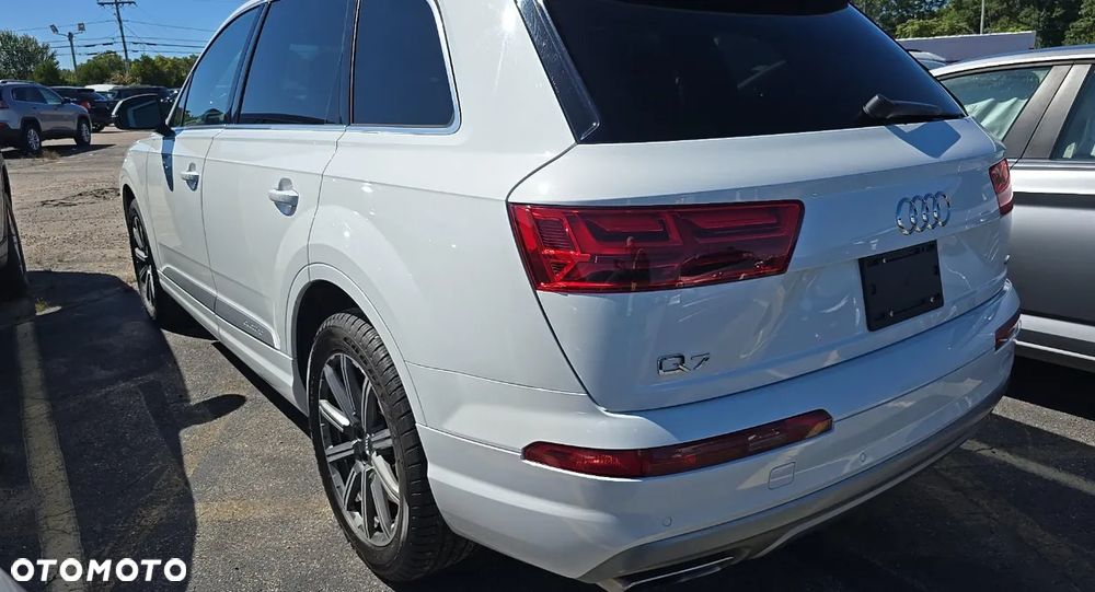 Audi Q7 - 6