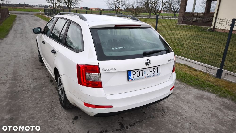 Skoda Octavia 1.6 TDI Ambition - 4