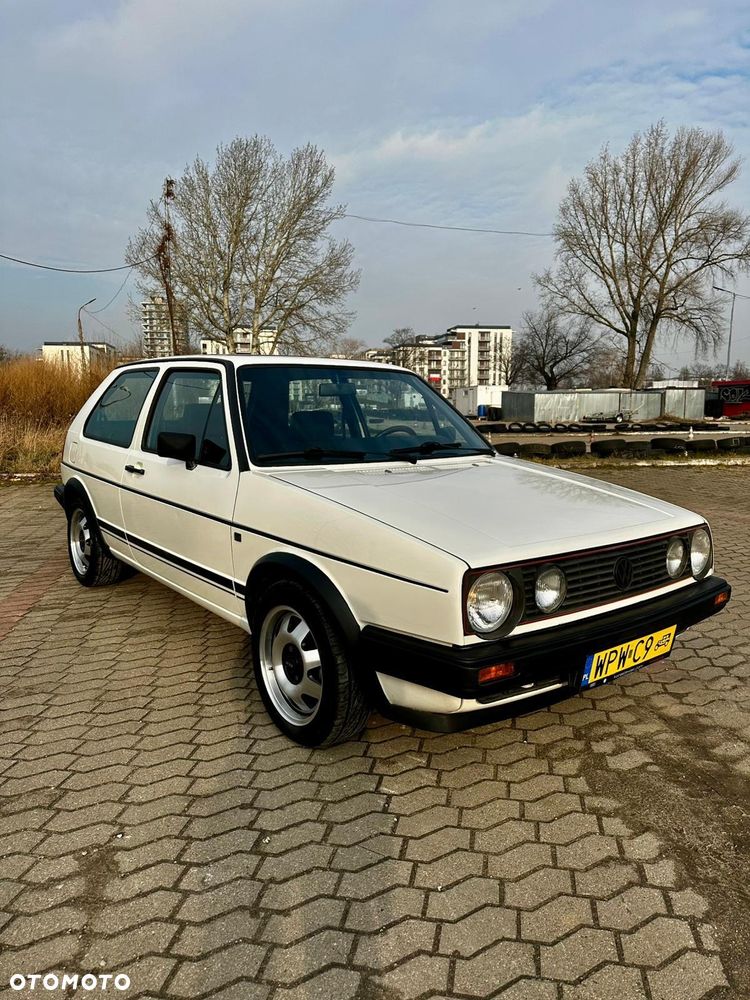 Volkswagen Golf - 5