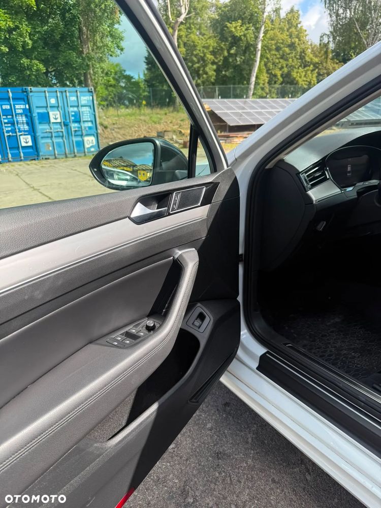 Volkswagen Passat - 7