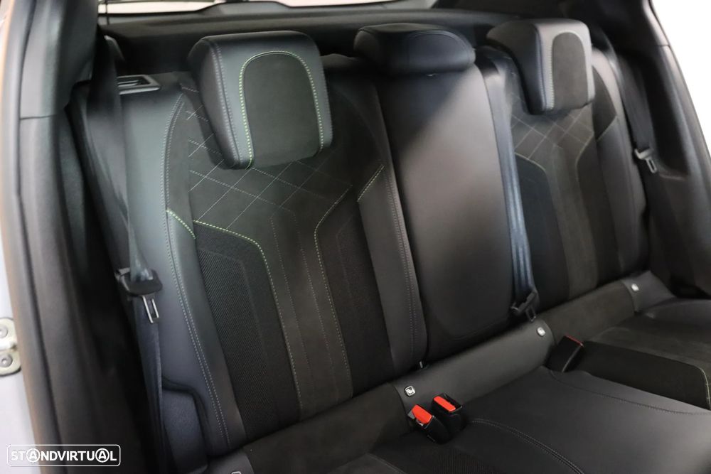 Peugeot 2008 PureTech 155 EAT8 GT - 25