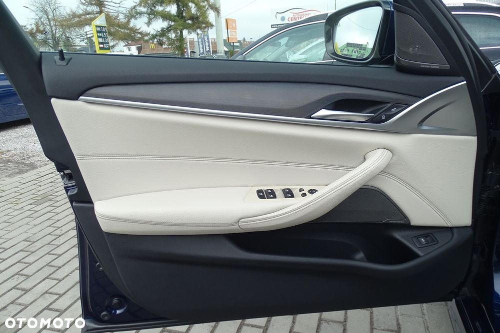 BMW Seria 5 520d M Sport sport - 16