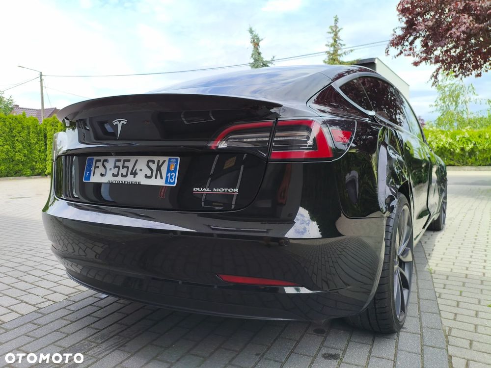 Tesla Model 3 - 10