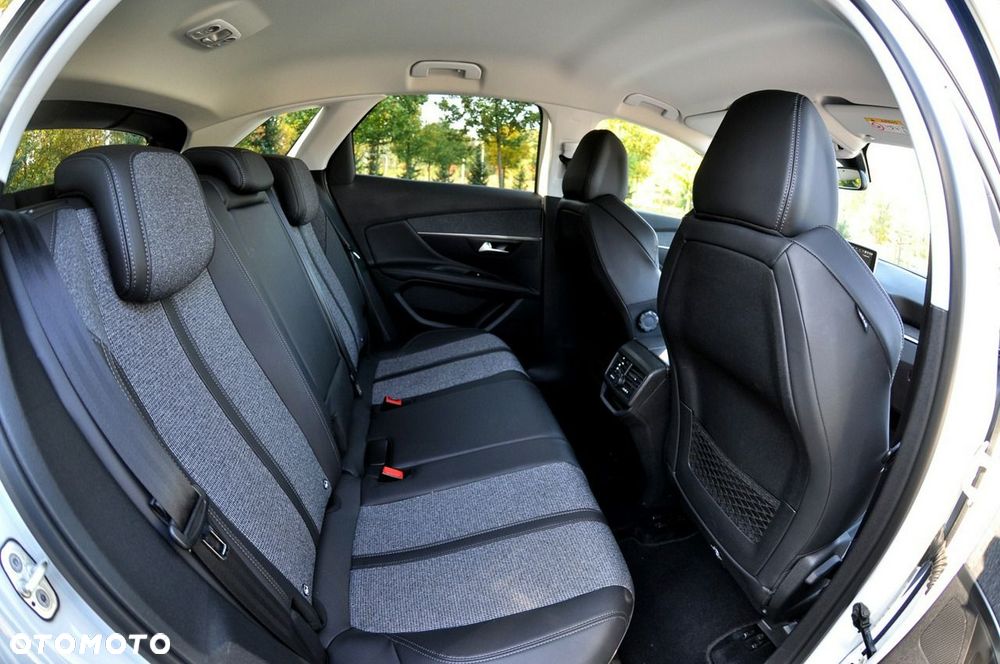 Peugeot 3008 1.2 PureTech Allure - 20