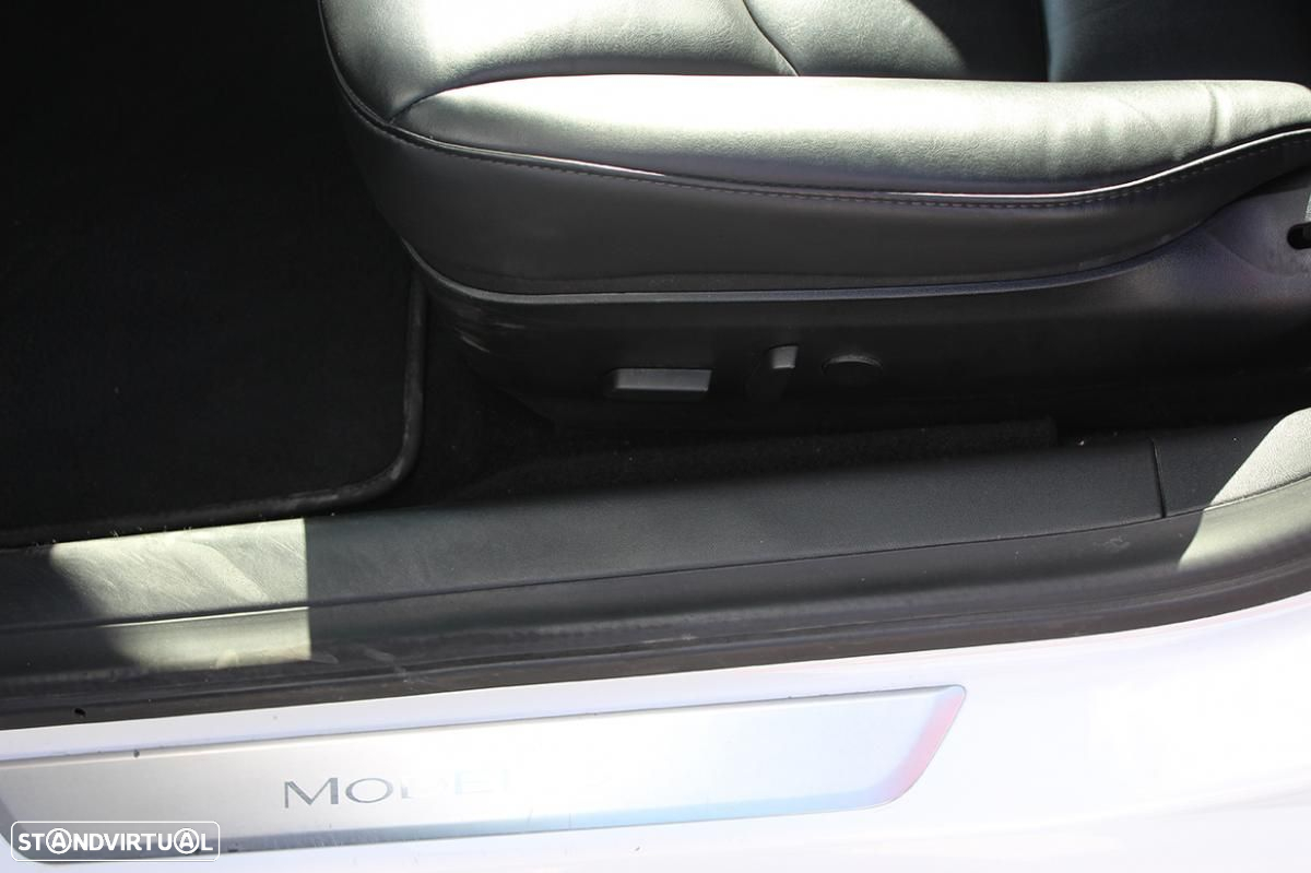 Tesla Model 3 Long-Range Dual Motor AWD - 14