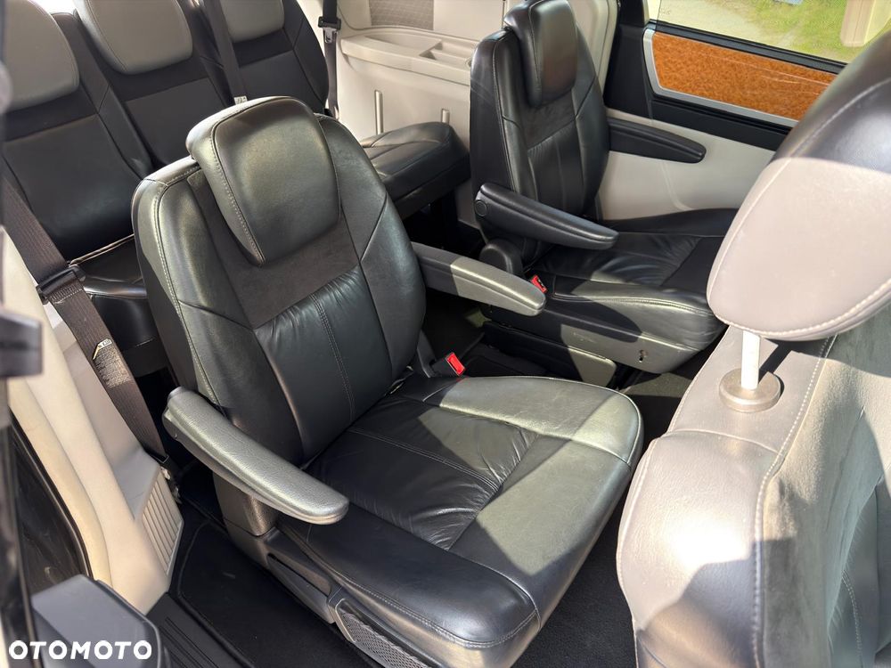 Chrysler Grand Voyager 2.8 CRD Limited - 20