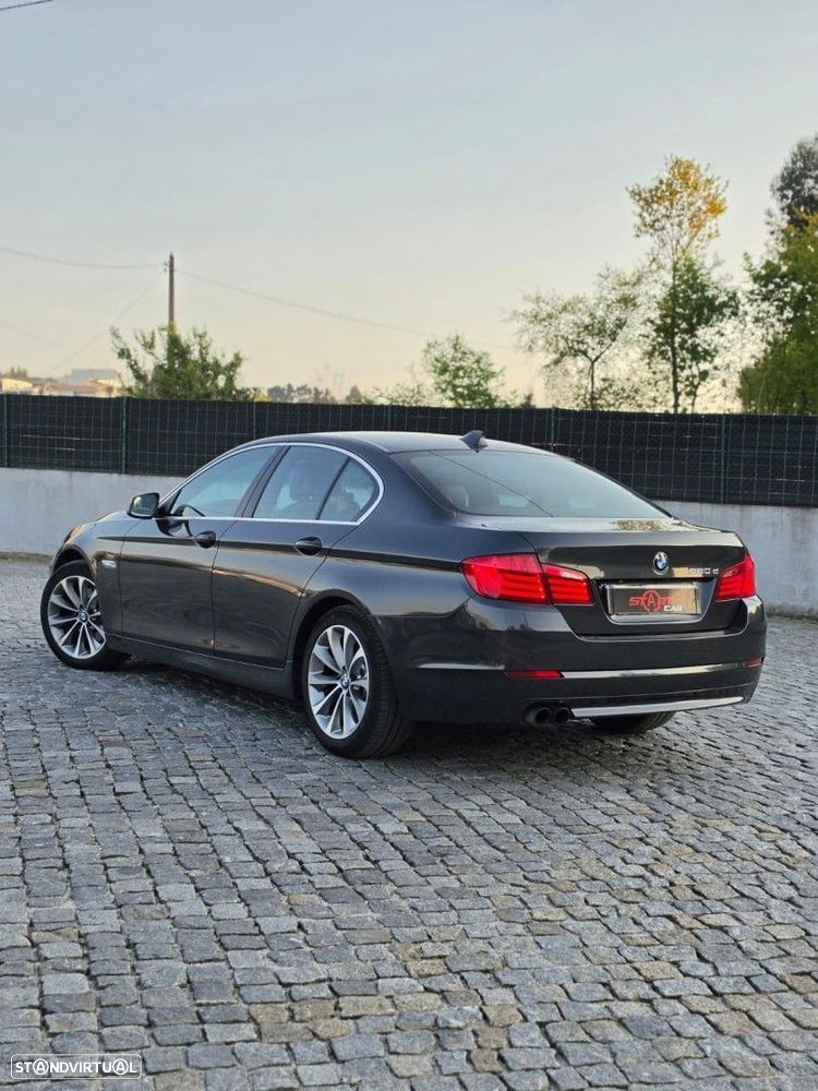 BMW 520 d Line Luxury Auto - 2