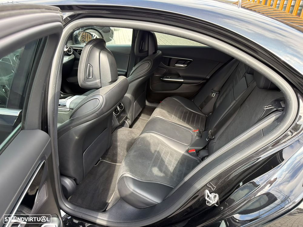 Mercedes-Benz C 300 d AMG Line - 28