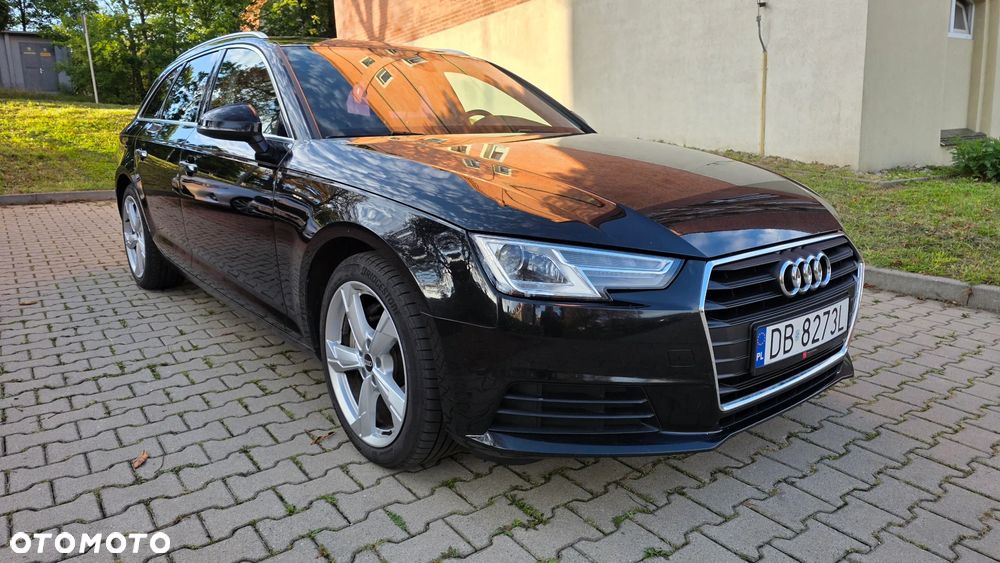 Audi A4 Avant 2.0 TDI S tronic - 1