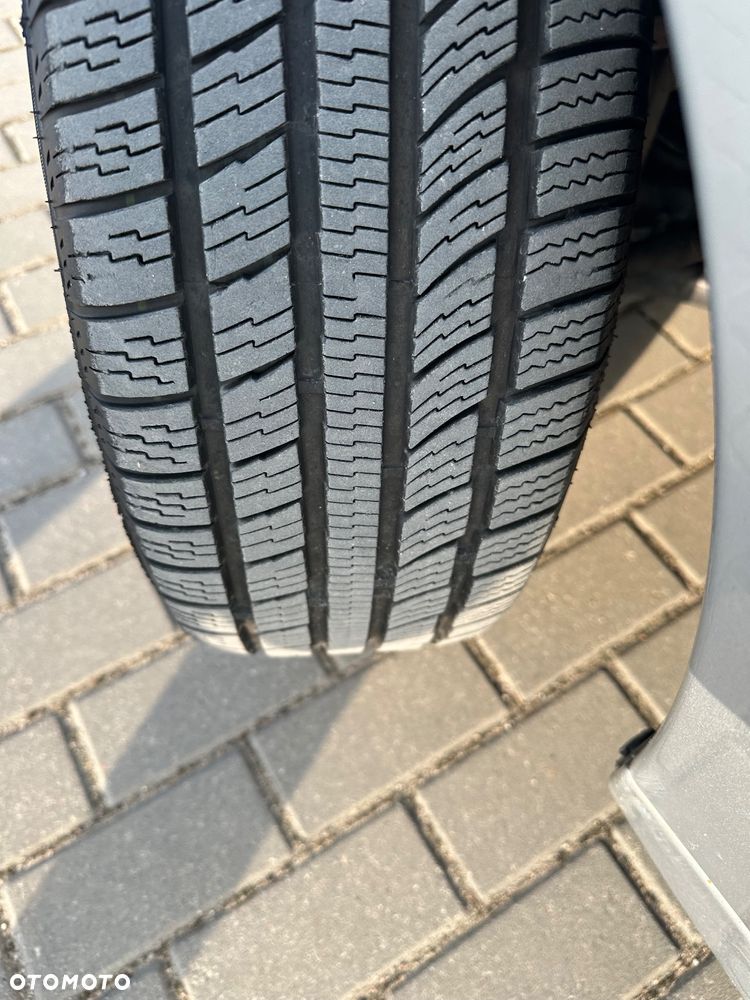 Peugeot 207 SW HDi FAP 90 (Blue Lion) Sport - 22