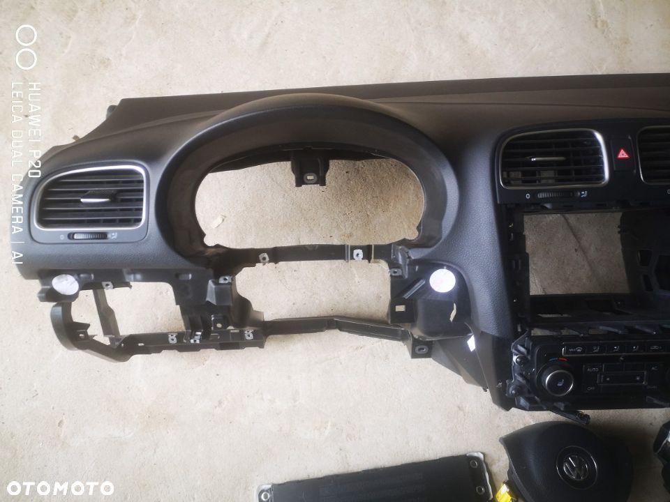 DESKA ROZDZIELCZA konsola kokpit pulpit poduszki airbag pasy KOMPLET ORYGINALNY VW GOLF 6 ORYGINAL GDYNIA - 2