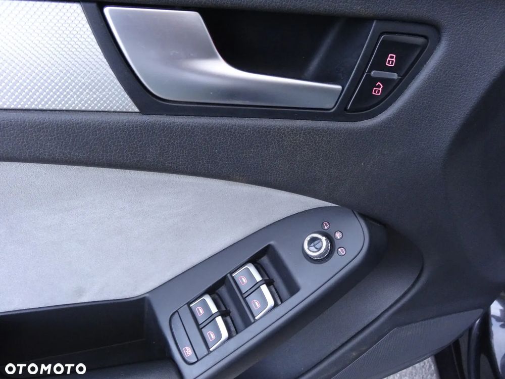 Audi A4 Avant - 32