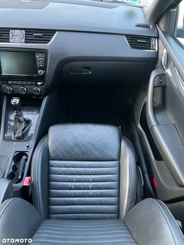 Skoda Octavia 2.0 TDI RS DSG - 25