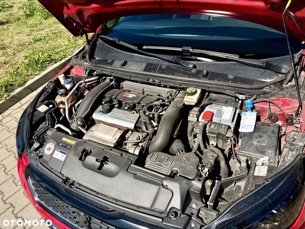 Peugeot 308 1.6 e-THP S&S GTi by Sport - 16