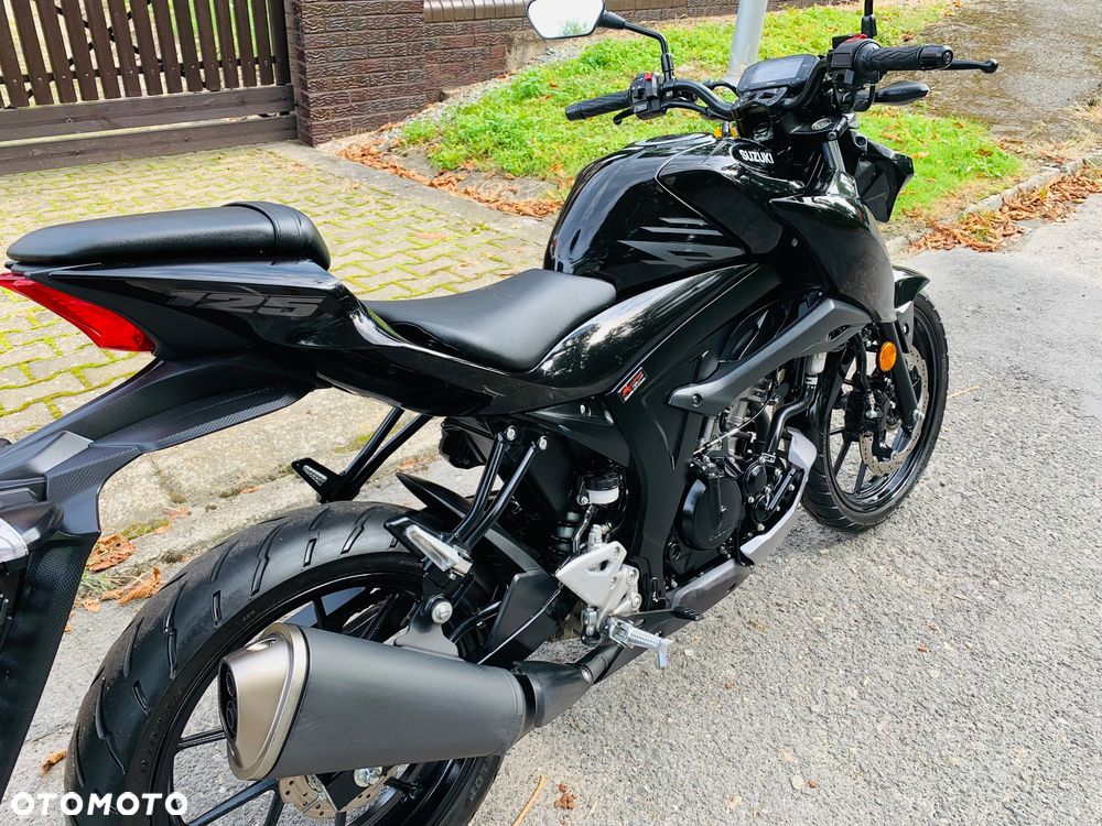 Suzuki GSX - 11