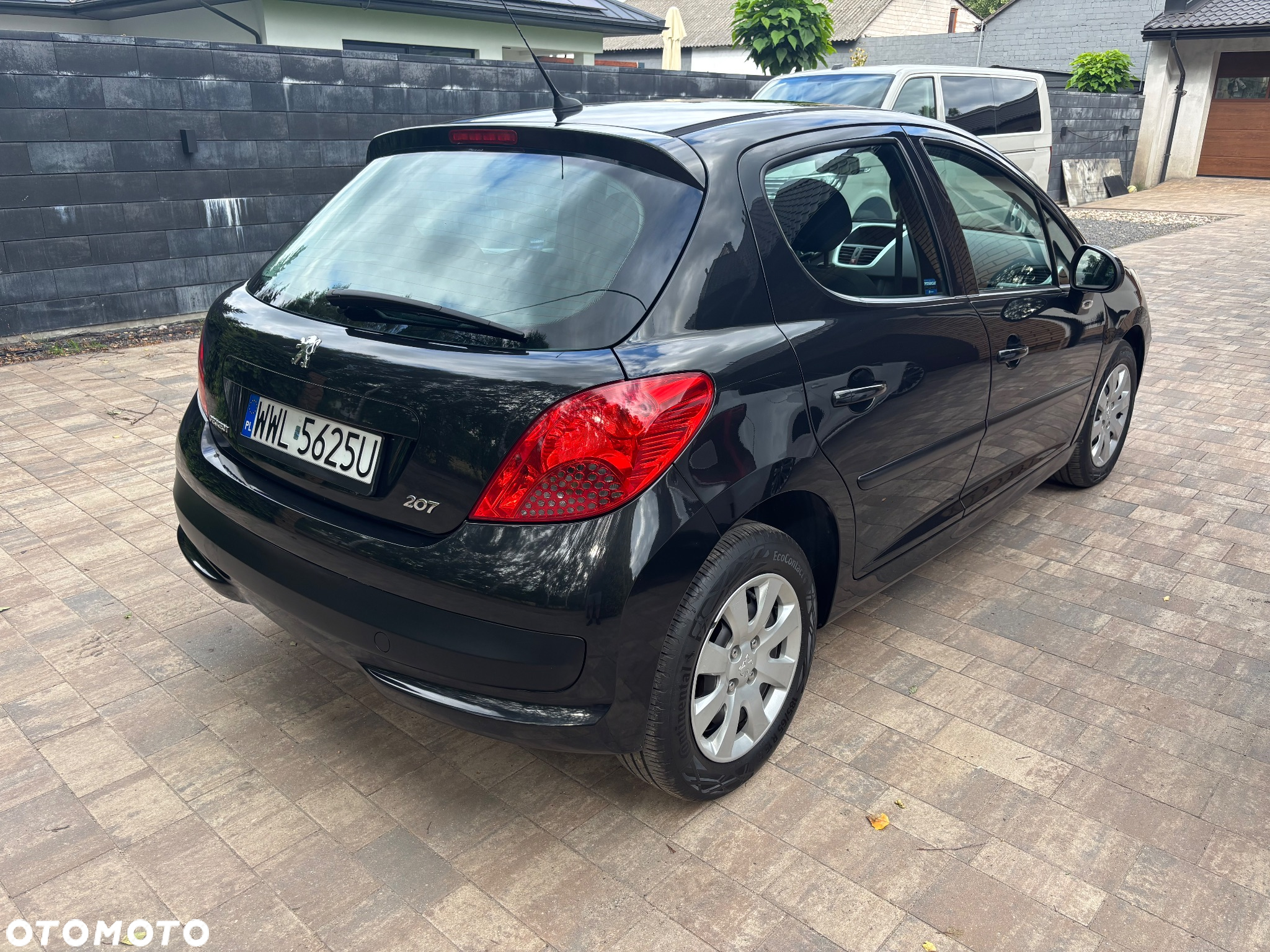 Peugeot 207 - 3