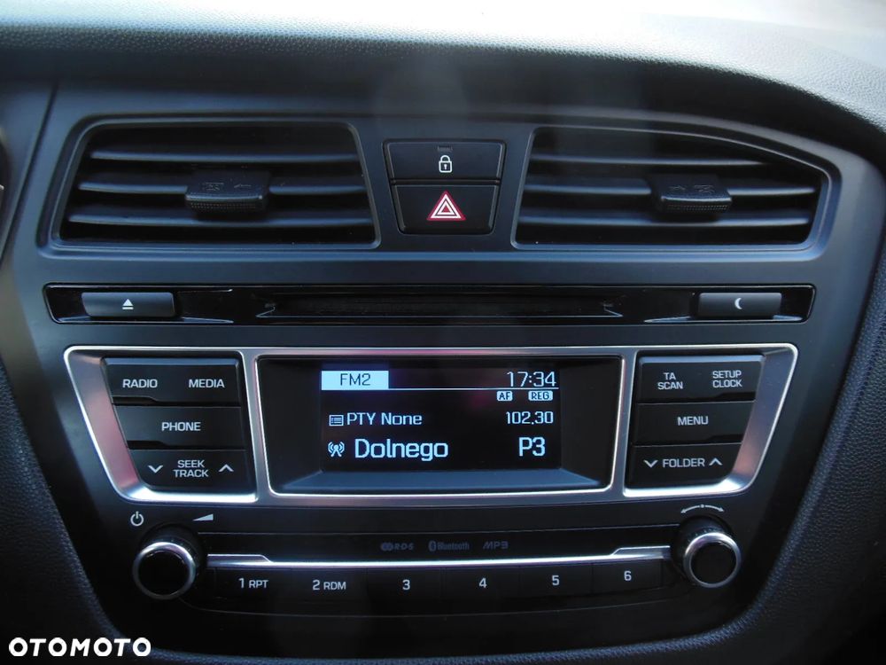 Hyundai i20 1.2 Intro Edition - 21
