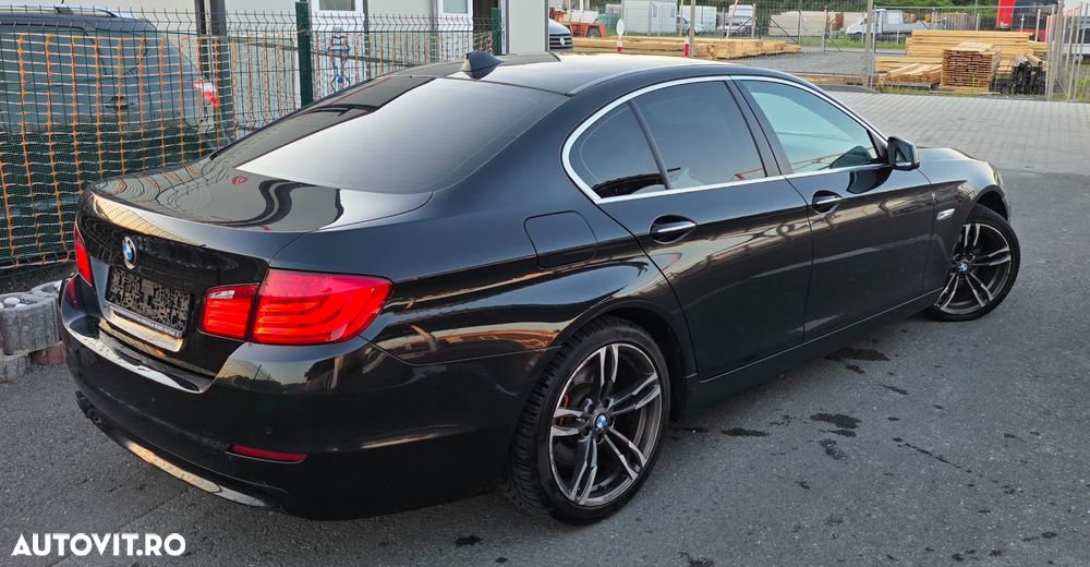 BMW Seria 5 520d - 25