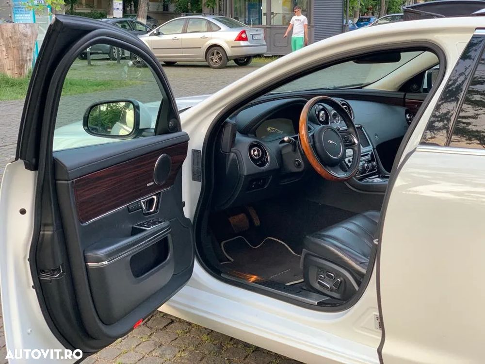 Jaguar XJ 3.0 V6 Kompressor AWD Langversion Autobiography - 8