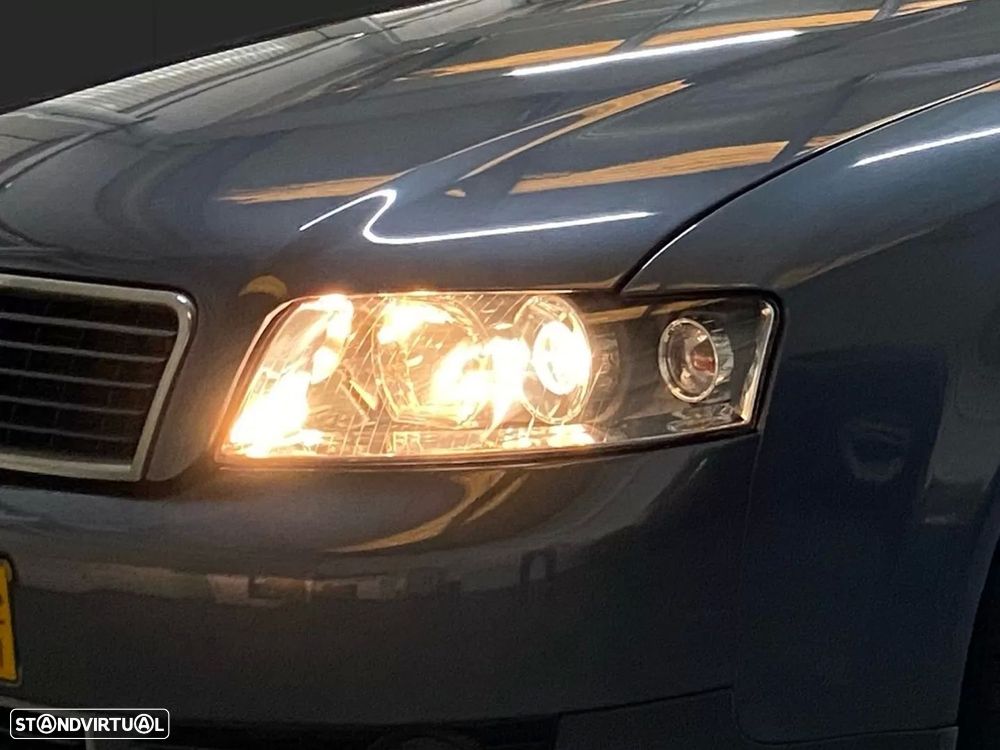 Audi A4 Avant 1.9 TDI m6 - 6