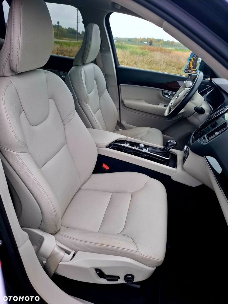 Volvo XC 90 T6 AWD Momentum Pro 7os - 18