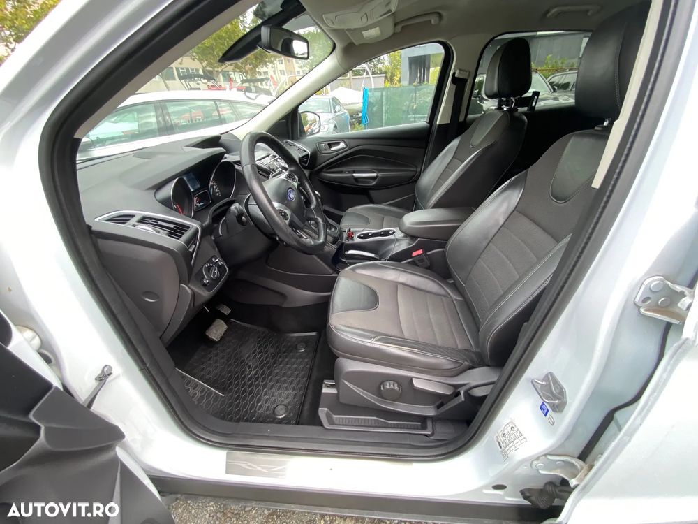 Ford Kuga 2.0 TDCi Powershift 4WD Titanium - 16