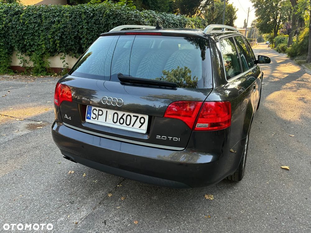 Audi A4 Avant 2.0 TDI - 8