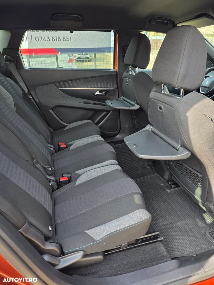 Peugeot 5008 - 19