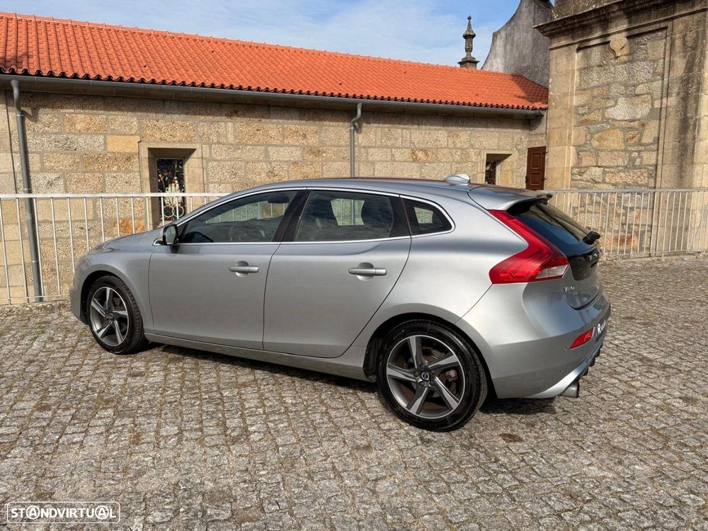 Volvo V40 1.6 D2 R-Design - 26