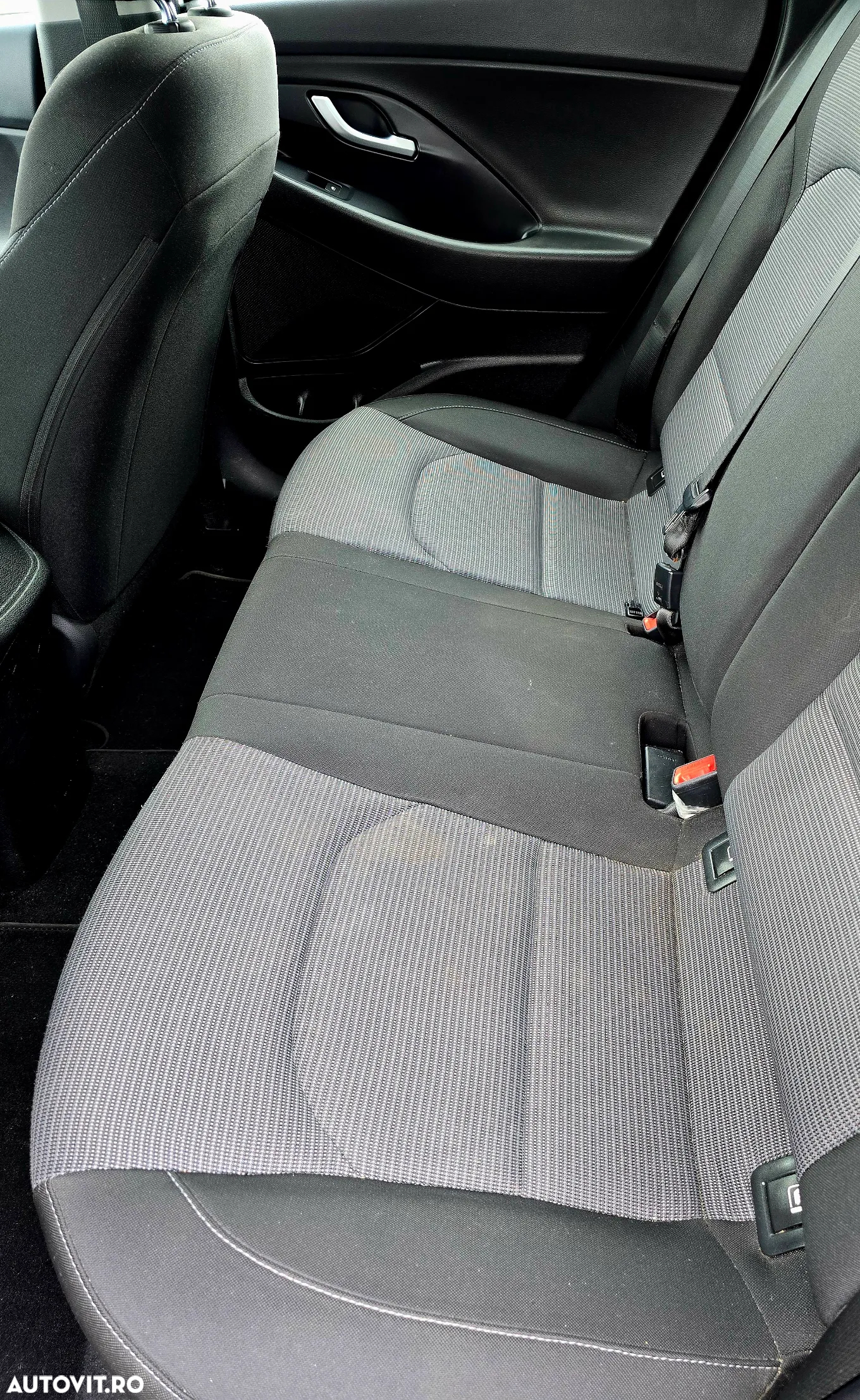 Hyundai i30 blue Kombi 1.6 CRDi Style - 17