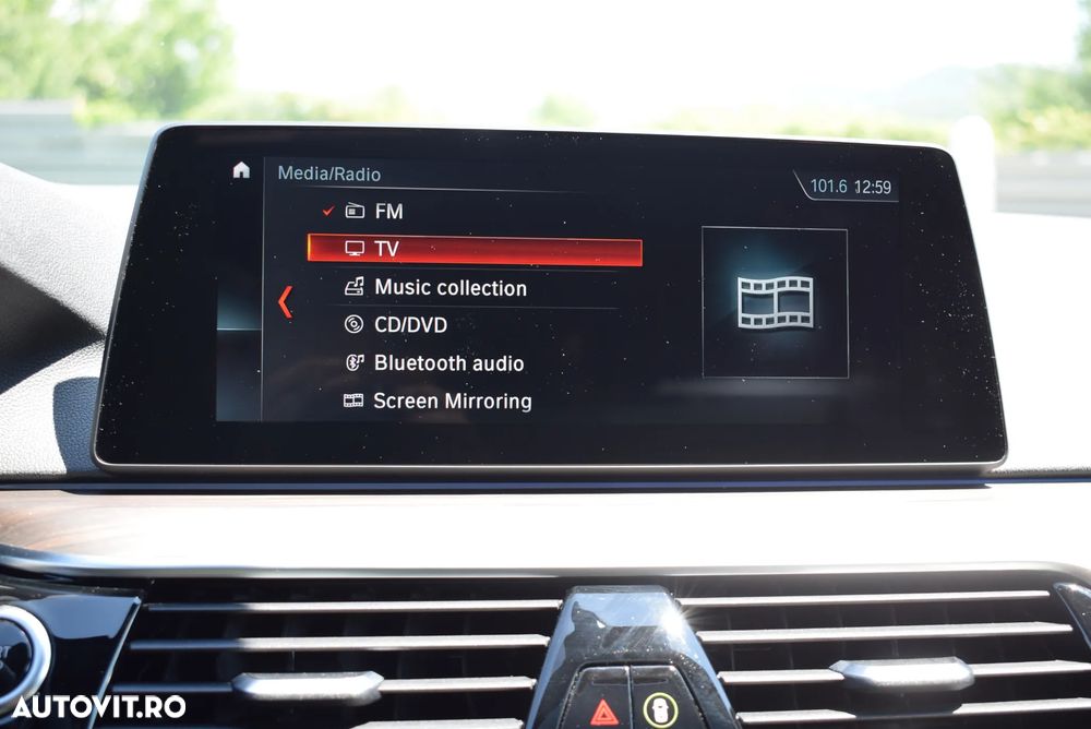 BMW Seria 5 530e Aut. - 22