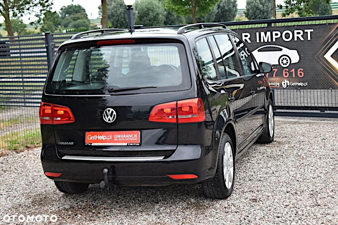 Volkswagen Touran - 12