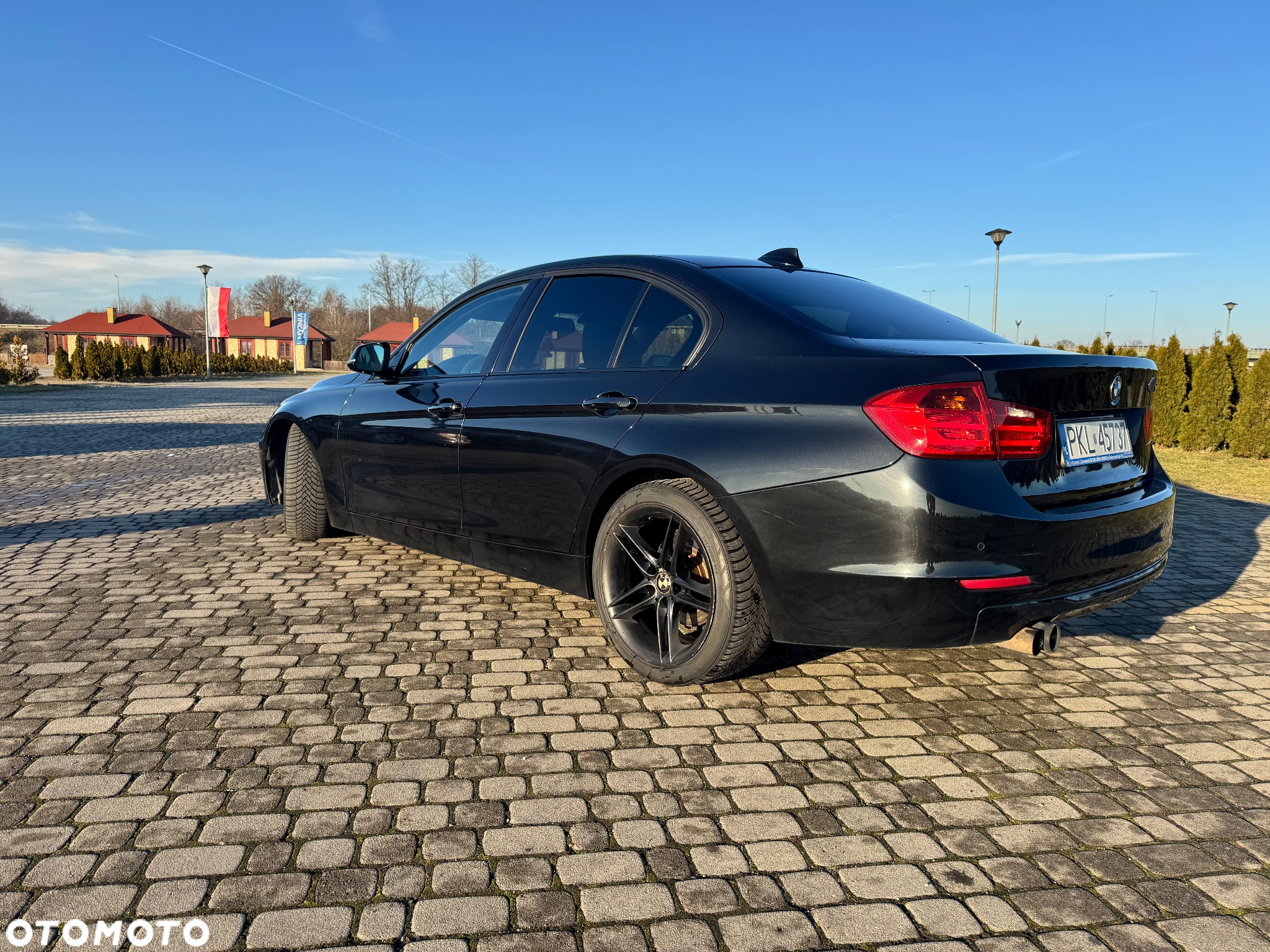 BMW Seria 3 320i - 8