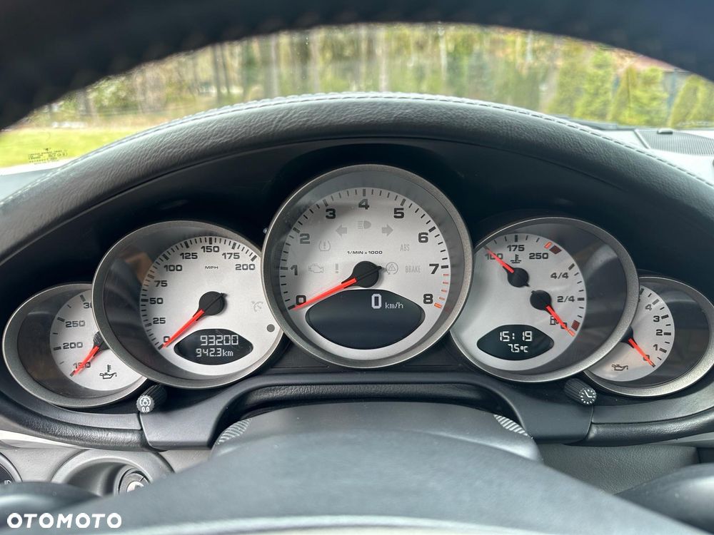 Porsche 911 Carrera 4 S - 16