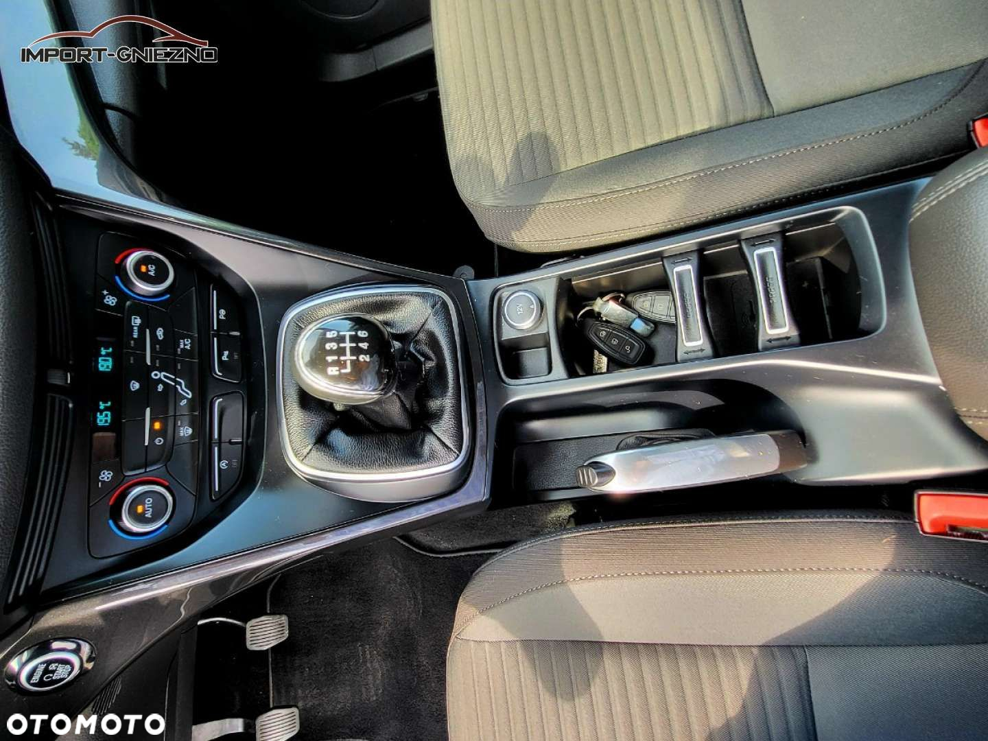 Ford Grand C-MAX - 19