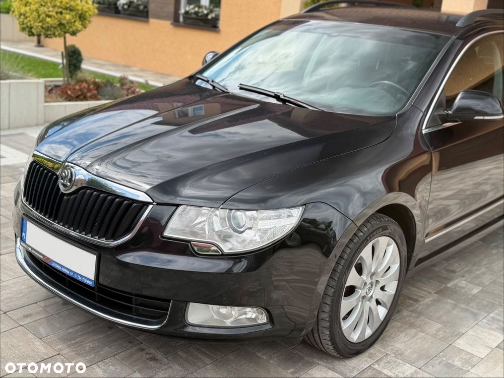 Skoda Superb 2.0 TDI DSG Elegance - 35