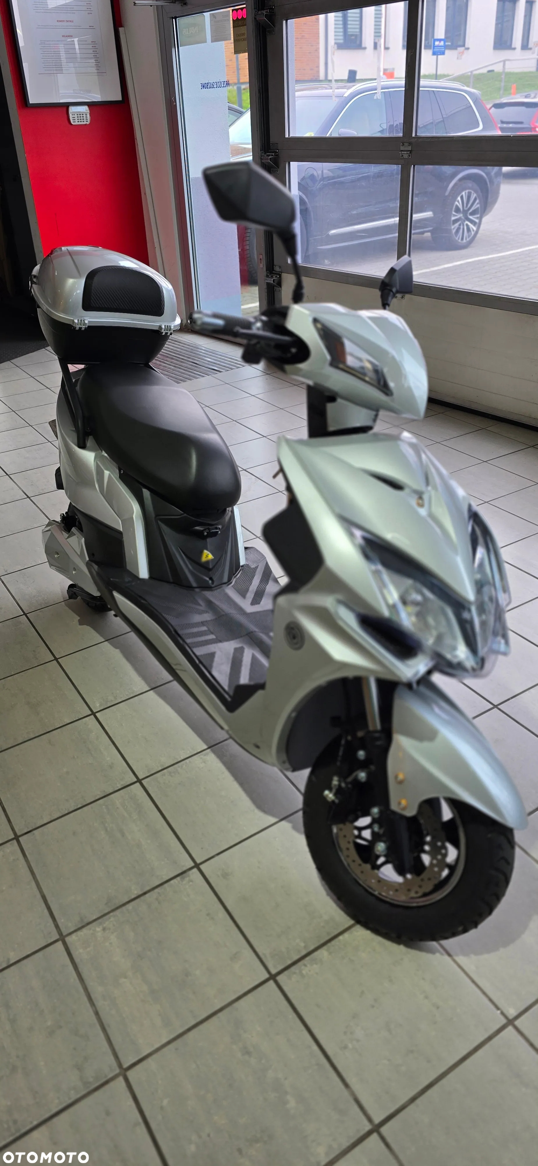 iamelectric MV Racer - 4
