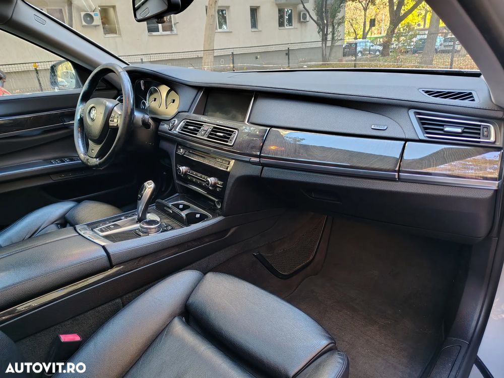 BMW Seria 7 740d xDrive - 5