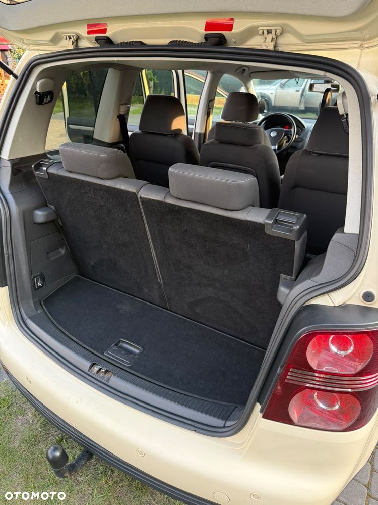 Volkswagen Touran 1.9 TDI DPF United - 35