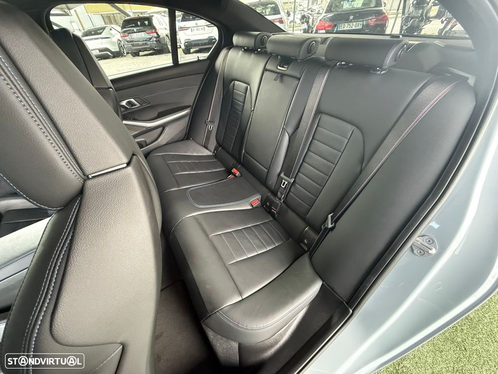 BMW 330 e Pack Desportivo M Auto - 41