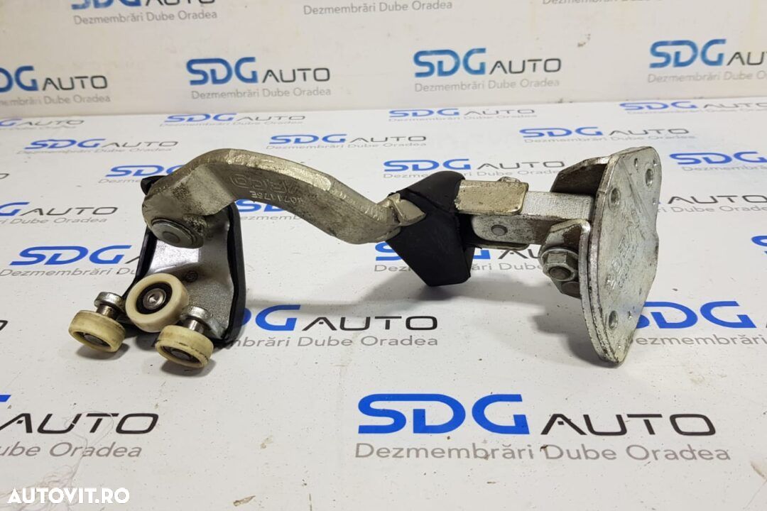 Role usa culisanta volan stanga 1071176e, 1071176d Iveco Daily 2.3 2006-2014 set complect - 1