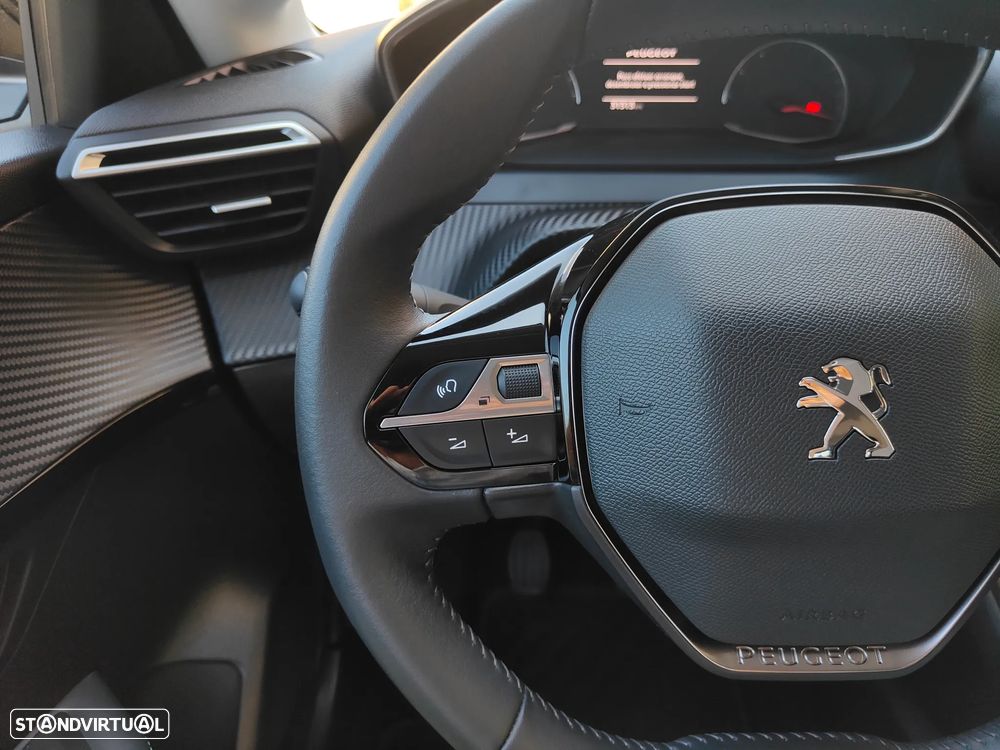 Peugeot 208 1.2 PureTech Allure Pack - 52