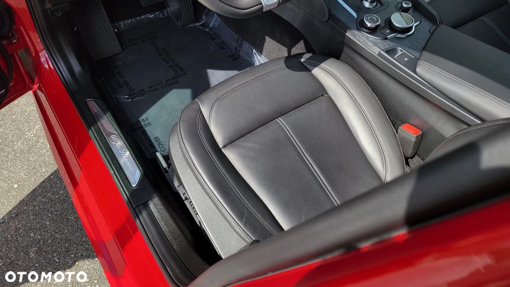 Alfa Romeo Giulia 2.0 Turbo 16V AT8-Q4 Ti - 21