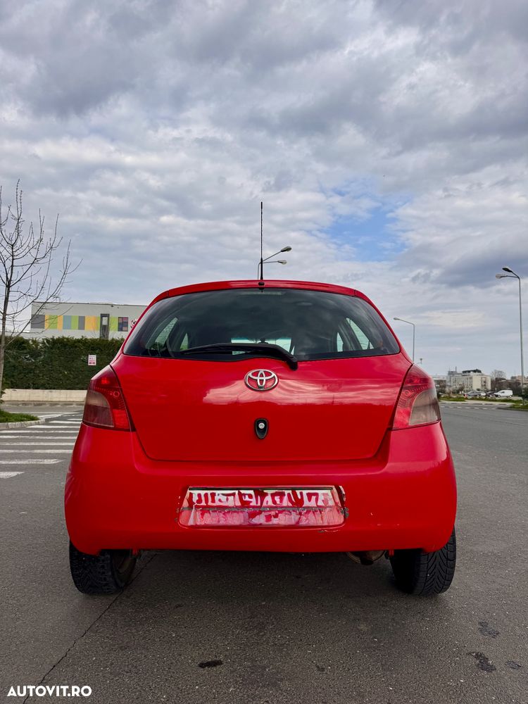 Toyota Yaris 1.3 Sol - 3