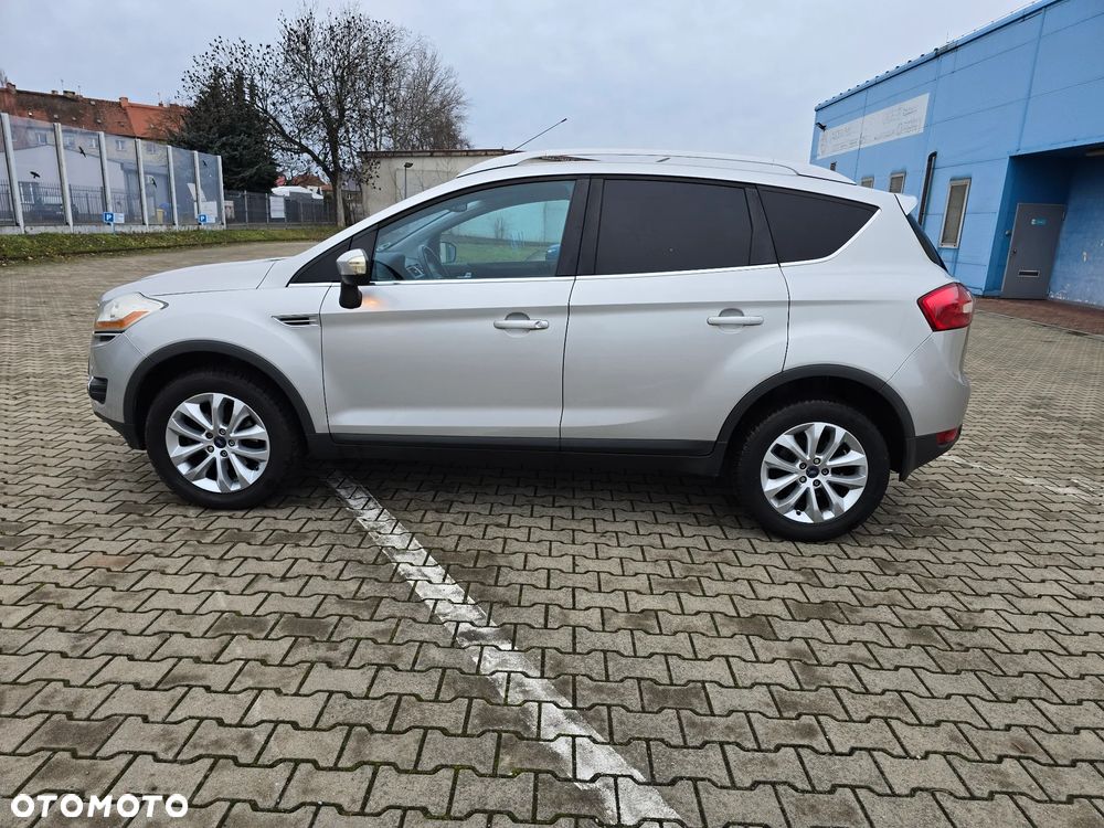 Ford Kuga 2.0 TDCi 2x4 Titanium - 10
