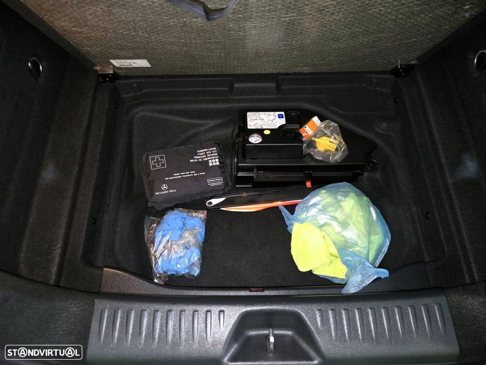 Mercedes-Benz A 180 d Urban — fotografia 37